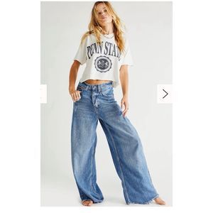 We the free slouchy extra wide leg raw hem 30